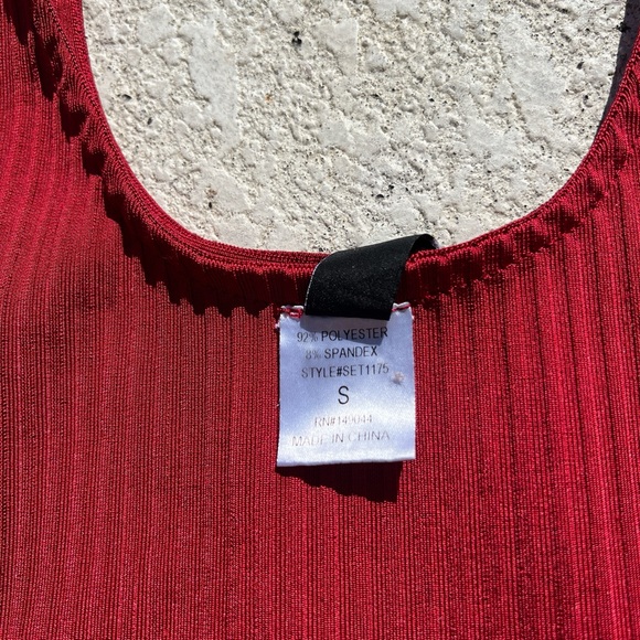 Windsor Burgundy Ribbed Crop Top - Picture 4 of 6